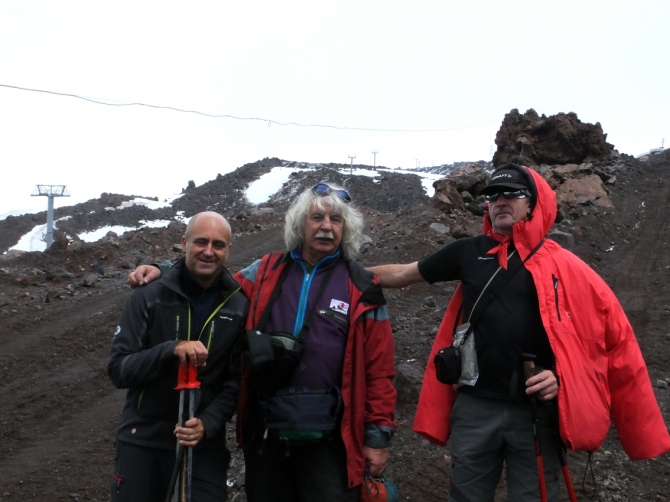 Эльбрпусская автотрасса МИР-БОЧКИ). (Путешествия, эльбрус.)