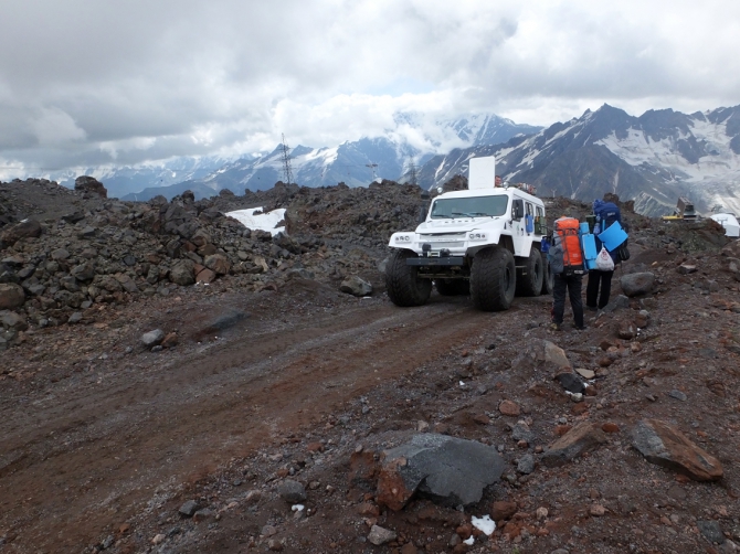 Эльбрпусская автотрасса МИР-БОЧКИ). (Путешествия, эльбрус.)