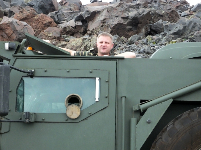 Эльбрпусская автотрасса МИР-БОЧКИ). (Путешествия, эльбрус.)