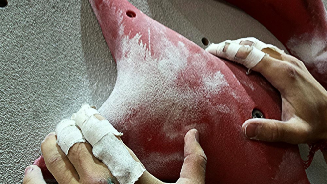 Сильнейшие скалолазы России начали подготовку к чемпионату мира-2014 (Скалолазание, александр шиков, никита суюшкин, дарья кан, наталья титова, станислав кокорин, тренировочное мероприятие, скорость, тюмень, сергей сергеевич сергеев, мария красавина)