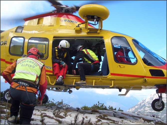Альпинисты, туристы, лыжники! Страховка на территории всех Доломитовых Альп. (Альпинизм, доломиты, помощь в горах, италия, помощь)