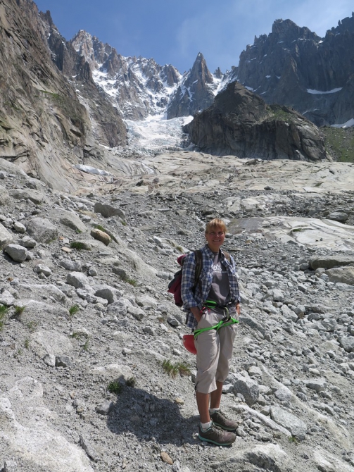 Поход по маршруту Balcon de la Mer de Glace в Шамони (Альпинизм, ледник мер де глас, приют куверкль, приют шарпуа, трекинг)