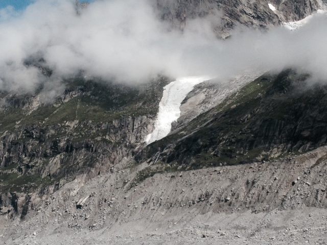 Поход по маршруту Balcon de la Mer de Glace в Шамони (Альпинизм, ледник мер де глас, приют куверкль, приют шарпуа, трекинг)