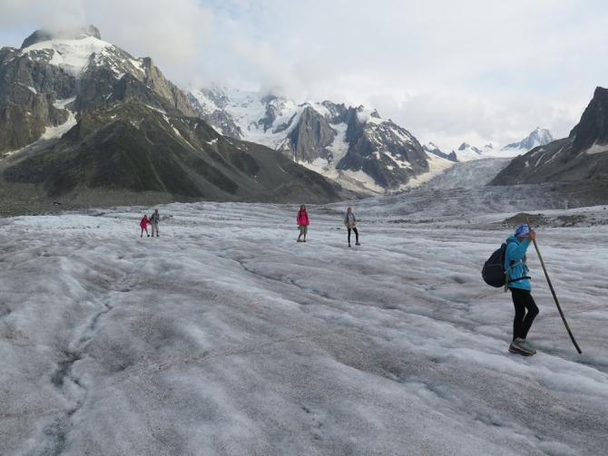 Поход по маршруту Balcon de la Mer de Glace в Шамони (Альпинизм, ледник мер де глас, приют куверкль, приют шарпуа, трекинг)