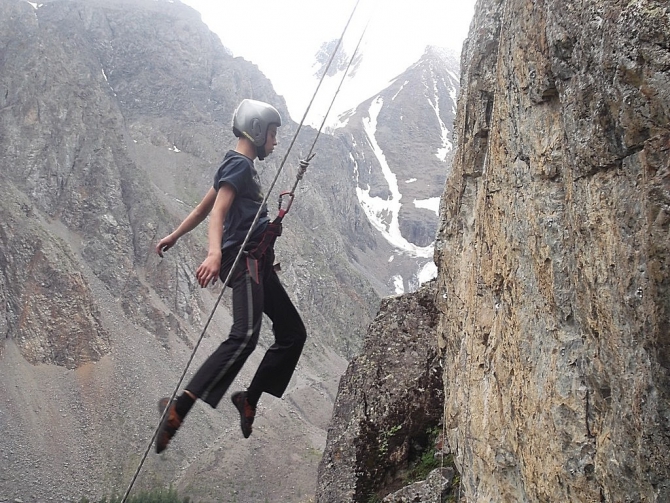 Хроники Новосибирского альпинизма: июль-август 2014 в Актру, детская смена. (дети)