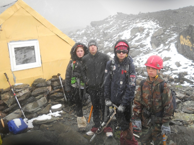 Хроники Новосибирского альпинизма: июль-август 2014 в Актру, детская смена. (дети)