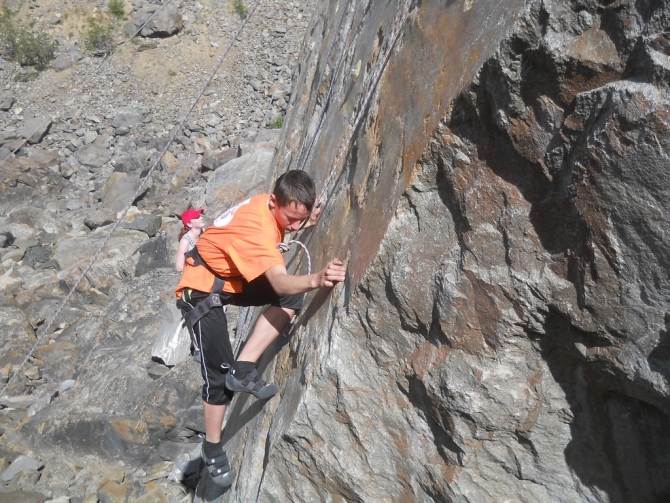 Хроники Новосибирского альпинизма: июль-август 2014 в Актру, детская смена. (дети)