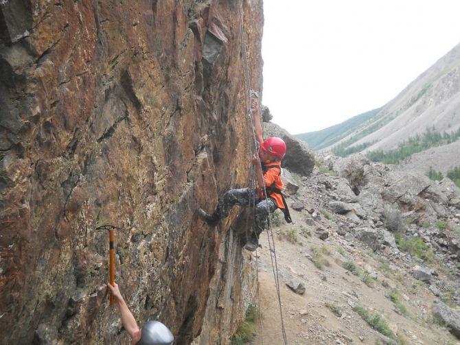 Хроники Новосибирского альпинизма: июль-август 2014 в Актру, детская смена. (дети)