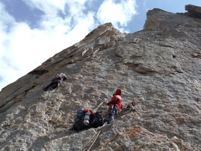 Каравшин. Как круто провести время... Или не замерзнуть! (клепиков, воронова, иркутск, 4810, чемпионат, п. одесса, залезли, альпинизм)
