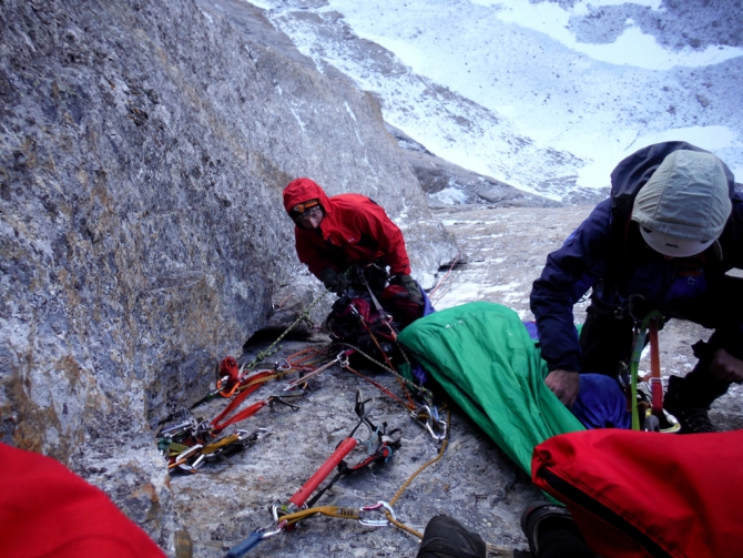 Каравшин. Как круто провести время... Или не замерзнуть! (клепиков, воронова, иркутск, 4810, чемпионат, п. одесса, залезли, альпинизм)
