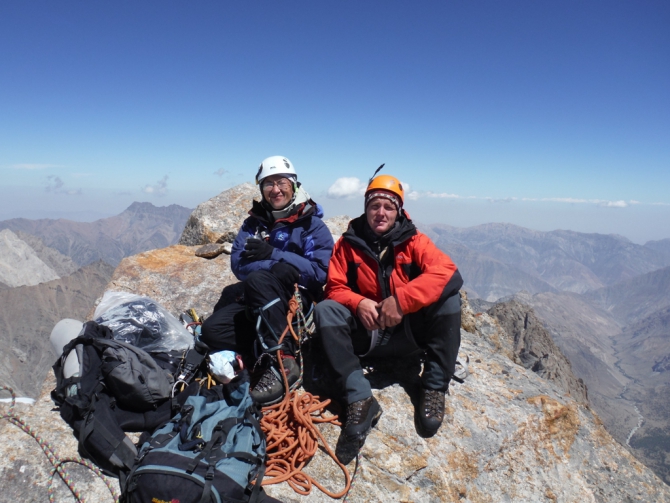 Каравшин. Как круто провести время... Или не замерзнуть! (клепиков, воронова, иркутск, 4810, чемпионат, п. одесса, залезли, альпинизм)