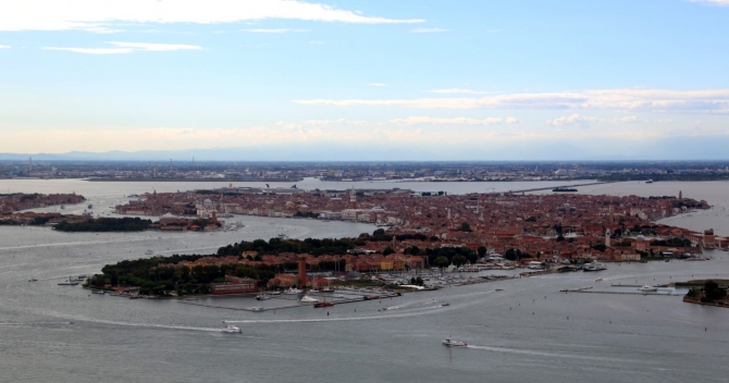 Вертолетом в Венецию..