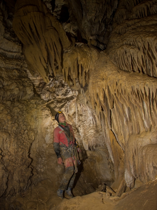 Девять лет и три метра. (Экспедиция КС МГУ в п. Крубера-Воронья, Гарский хр., Спелеология)