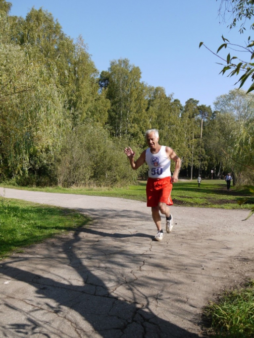 Альпинисты Москвы пробежали традиционный кросс памяти Юрия Визбора (Альпинизм, фаис москвы, клуб 7 вершин, альпиндустрия, нпф баск, венто, клуб им. визбора, кросс памяти визбора, клубный зачет)