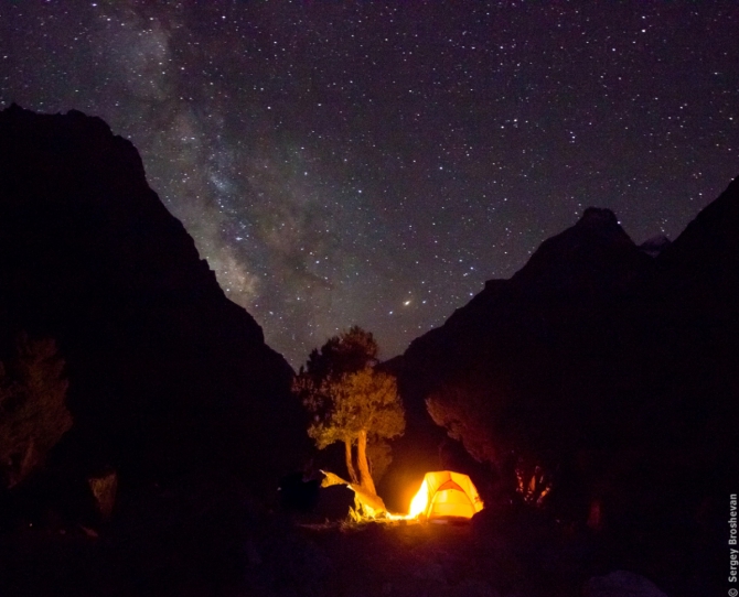 Звезды на Алаудинских Озерах, Фаны (Туризм, фанские горы, фото, млечный путь, ночь в горах, ночь фото, Брошеван Сергей, фанские горы, фото, млечный путь, ночь в горах, ночь фото, Брошеван Сергей)