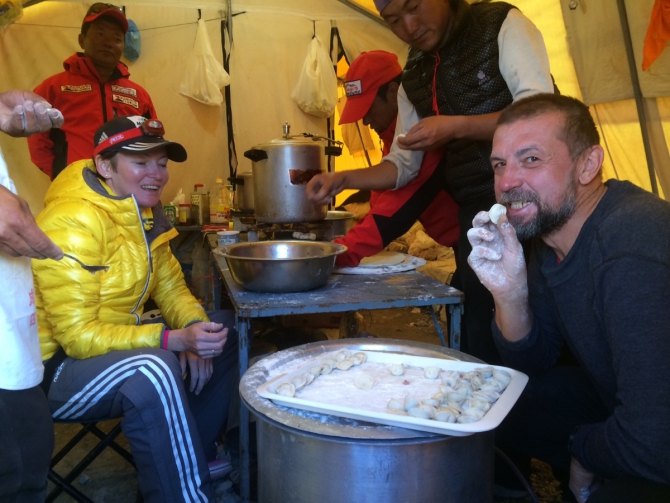 Чо-Ойю: вершина распечатана, экспедиции продолжают работу (Альпинизм, клуб 7 вершин, гималаи, абрамов)