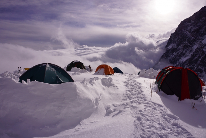 Мои первые семь. Восхождение на Хан-Тенгри (7010м). Северный маршрут. Август 2014 (Альпинизм)