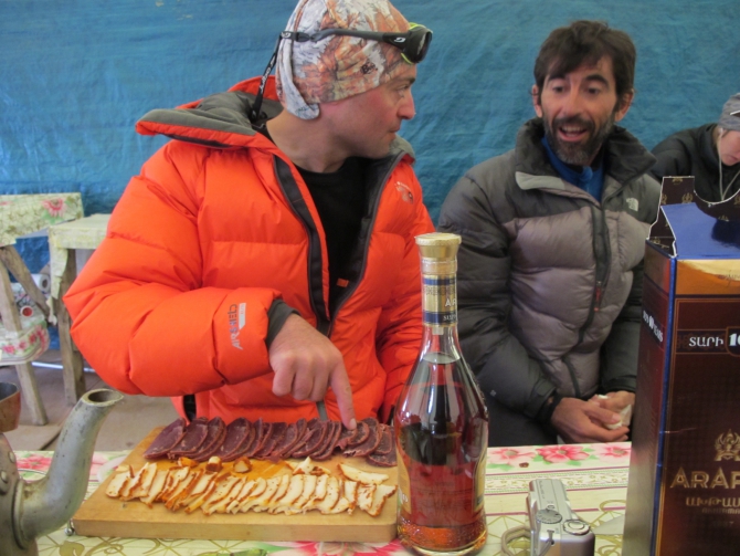 Мои первые семь. Восхождение на Хан-Тенгри (7010м). Северный маршрут. Август 2014 (Альпинизм)