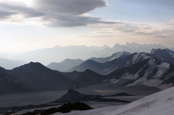 Погулять к Эльбрусу с севера. Спасибо, кошки! (Горный туризм, снаряжение, кавказ, видео, снаряжение, кавказ, видео, снаряжение, кавказ, видео, снаряжение, кавказ, видео, снаряжение, кавказ, видео, снаряжение, кавказ, видео)