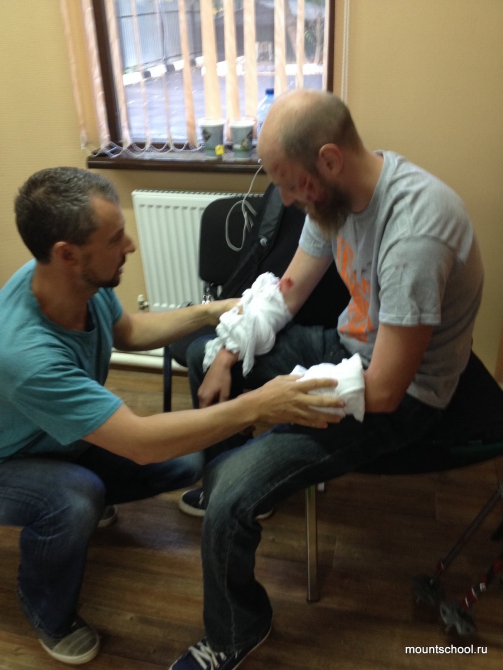 Фотоотчет о курсе Первой помощи (Альпинизм, Дергачев, веденин, первая помощь, mountschool.ru, Дергачев, веденин, первая помощь, mountschool.ru)