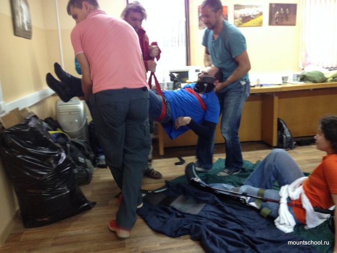 Фотоотчет о курсе Первой помощи (Альпинизм, Дергачев, веденин, первая помощь, mountschool.ru, Дергачев, веденин, первая помощь, mountschool.ru)