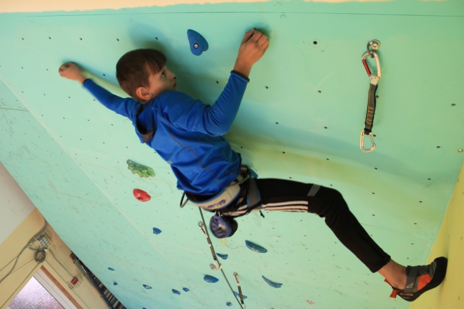 Наконец-то в Волгограде открылся новый скалодром! (Скалолазание)