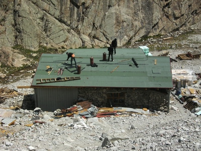 Заработала хижина Ак-Сай на стоянке Рацека! (Альпинизм, снаряжения, пик, экспедиция, ала-арча, скалолазание, восхождения, долина, альпинизм)