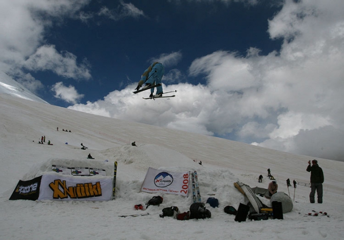 XCAMP Эльбрус 2008. Сегодня соревновались любители! (Горные лыжи/Сноуборд, приэльбрусье, нью скул, контест, события, лагерь)