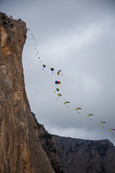 Один день в Крыму (Альпинизм, бейс, бейсджампинг, скалолазание, альпинизм, фрисоло, лазание без страховски, слеклайн, андрей нефедов, сивера)