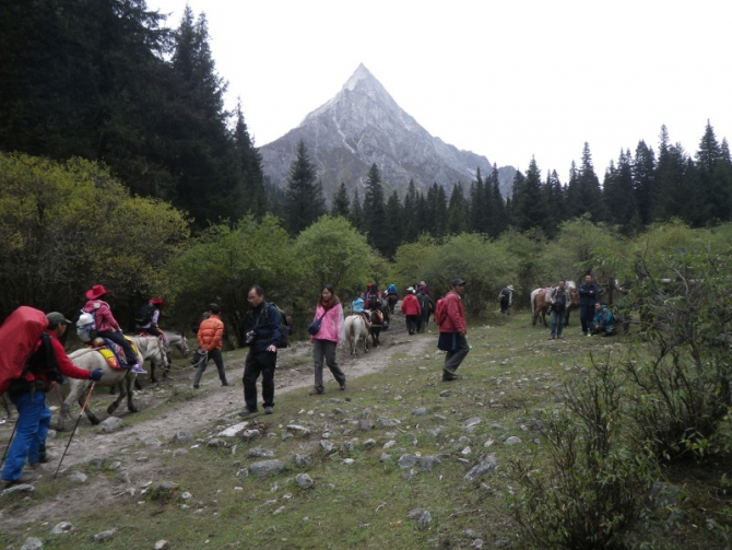 Трекинг в районе массива «Четыре сестры» (Сычуань). (Горный туризм)