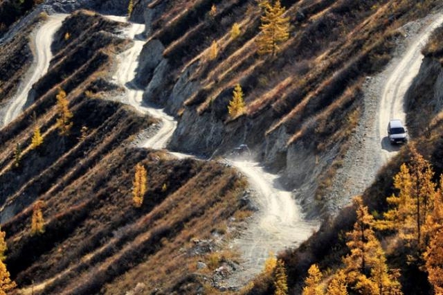 Россиянин Андрей Дерксен - трехкратный победитель самого жесткого марафона в мире «Sultan Marathon des Sables» в 1994, 1995, 1996 годах.