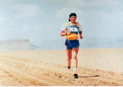 Россиянин Андрей Дерксен - трехкратный победитель самого жесткого марафона в мире «Sultan Marathon des Sables» в 1994, 1995, 1996 годах.