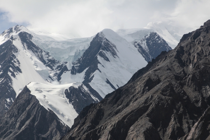 Фотоотчет по памирскому походу. Часть 3. (Горный туризм, пик Сомони, пик коммунизма, турклуб маи, ледник федченко, ледник бивачный, ГМС Федченко, ребро Абалакова, перевал Горбунова)