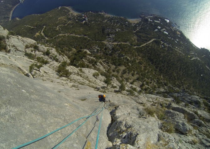 новый крымский мультипитч "Саботаж" 7b/b+ (Скалолазание, скалолазание, новый мультипитч, куш-кая, батилиман, крымский горный клуб)