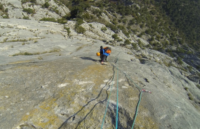 новый крымский мультипитч "Саботаж" 7b/b+ (Скалолазание, скалолазание, новый мультипитч, куш-кая, батилиман, крымский горный клуб)