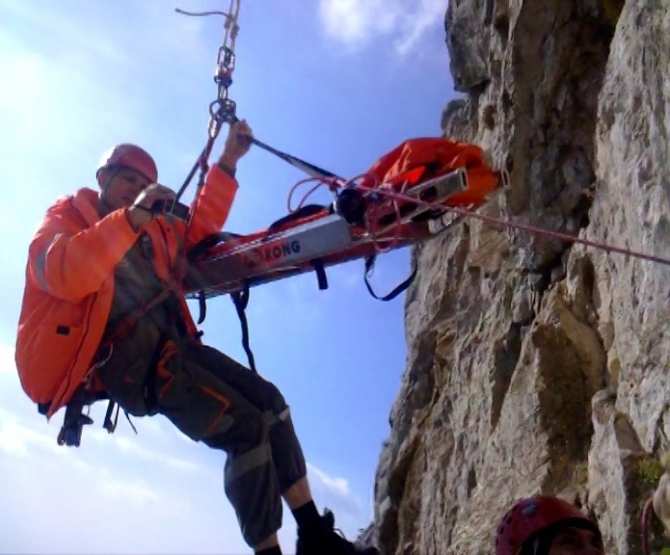 Спасатели на карнизах Малого Кильсе (Альпинизм)