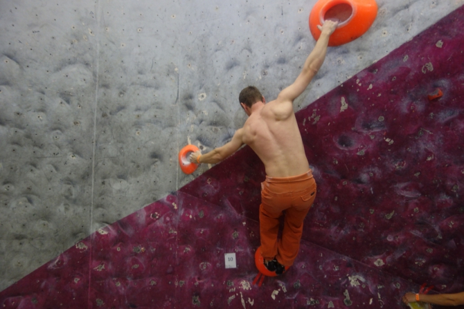 Кубок Москвы по скалолазанию (Боулдеринг) Квалификация, 4-й сет, 15.11.2014 (Скалолазание, скалолазание, БигВолл на Савеловской)