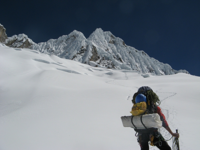 Восхождение на Альпамайо (Alpamayo). 2009г. Отчет о старой поездке (еще раз). (Альпинизм)