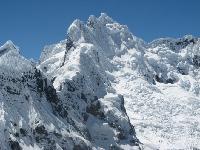 Восхождение на Альпамайо (Alpamayo). 2009г. Отчет о старой поездке (еще раз). (Альпинизм)