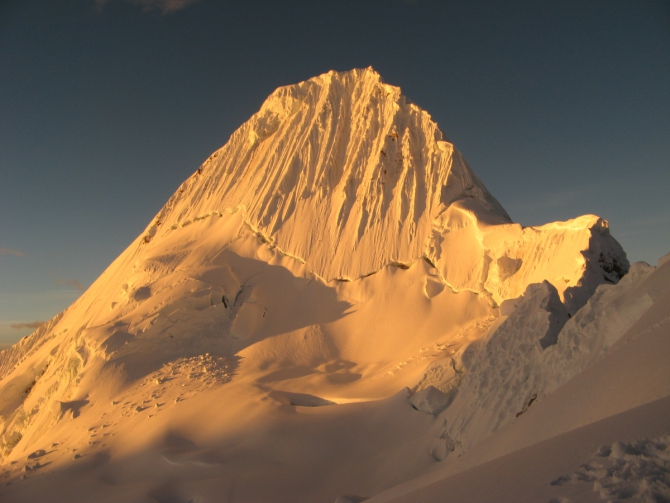 Восхождение на Альпамайо (Alpamayo). 2009г. Отчет о старой поездке (еще раз). (Альпинизм)