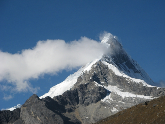 Восхождение на Альпамайо (Alpamayo). 2009г. Отчет о старой поездке (еще раз). (Альпинизм)