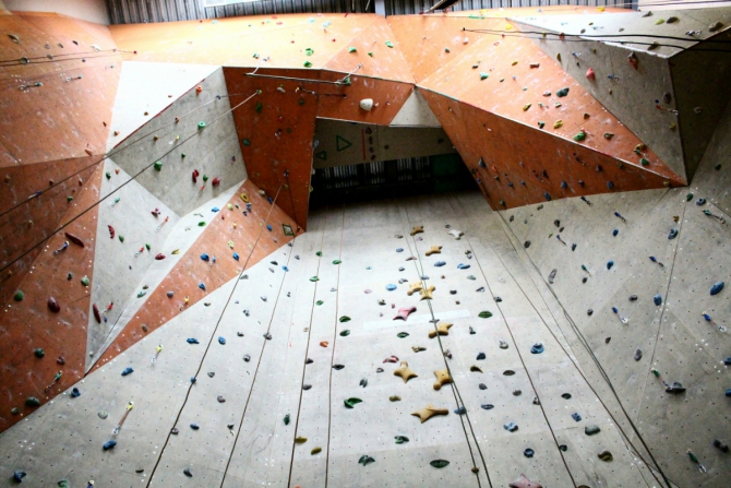 Попуткой до Алма–Аты. Урок #2 (Скалолазание)