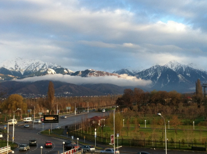 Попуткой до Алма–Аты. Урок #2 (Скалолазание)