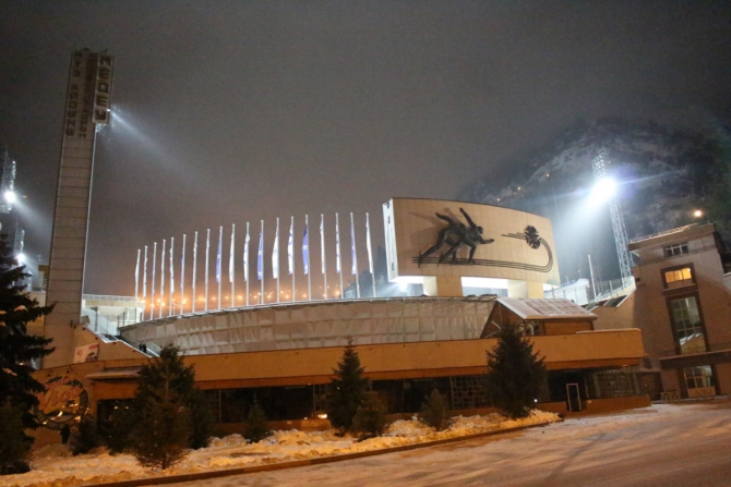 Попуткой до Алма–Аты. Урок #2 (Скалолазание)