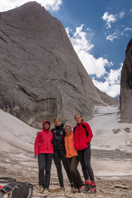 Стальные ангелы российского альпинизма (стальной ангел, девочки, женский альпинизм, женские восхождения, премия)