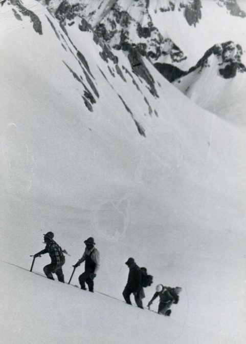 Непредвиденные, но также как и предвиденные потери в горах… 2014 год (Альпинизм, нс-14)