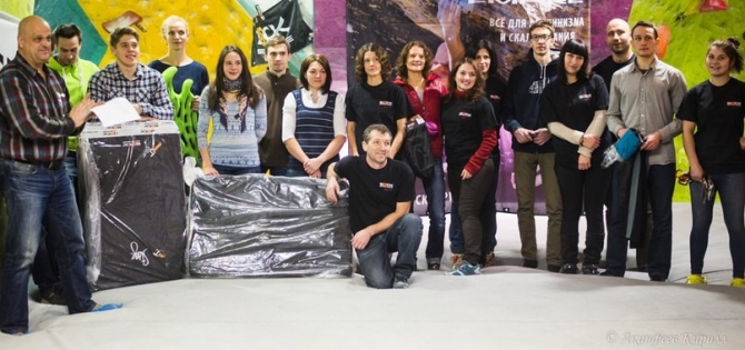 позитивный Rock Empire Challenge -2014 (Скалолазание, RokZona, артём петраков, скалолазание, фестиваль, скалодром, скальники, чистякова)