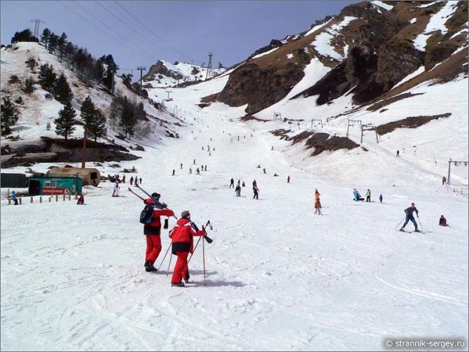 На склонах потухшего вулкана (Горные лыжи/Сноуборд, эльбрус, потухший вулкан, горы, горные лыжи, фото Эльбруса, отдых)
