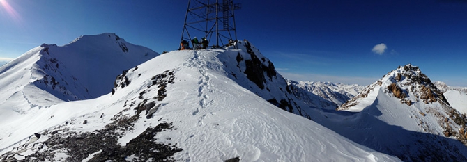 Солнечный скитур в долинах Прииссыкулья (фоторепорт о киргизском снеге, Горные лыжи/Сноуборд, алекс кузмицкий, киргизия, каракол, фрирайд, беккантри, отчеты, snow sense)
