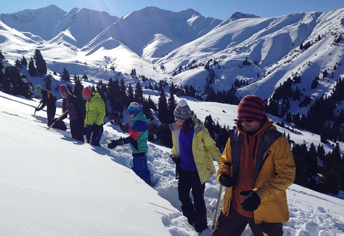 Солнечный скитур в долинах Прииссыкулья (фоторепорт о киргизском снеге, Горные лыжи/Сноуборд, алекс кузмицкий, киргизия, каракол, фрирайд, беккантри, отчеты, snow sense)